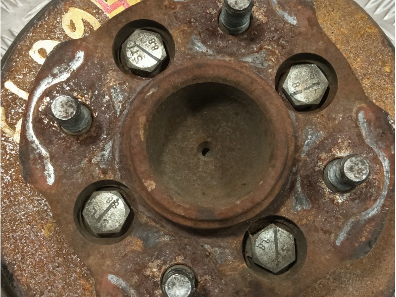 Recambio de mangueta delantera izquierda para piaggio porter 1.4d referencia OEM IAM   