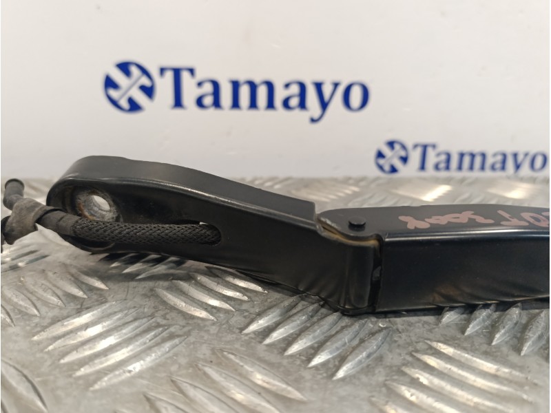 Recambio de brazo limpia delantero izquierdo para peugeot 3008 1.2 12v e-thp referencia OEM IAM 9810664880  