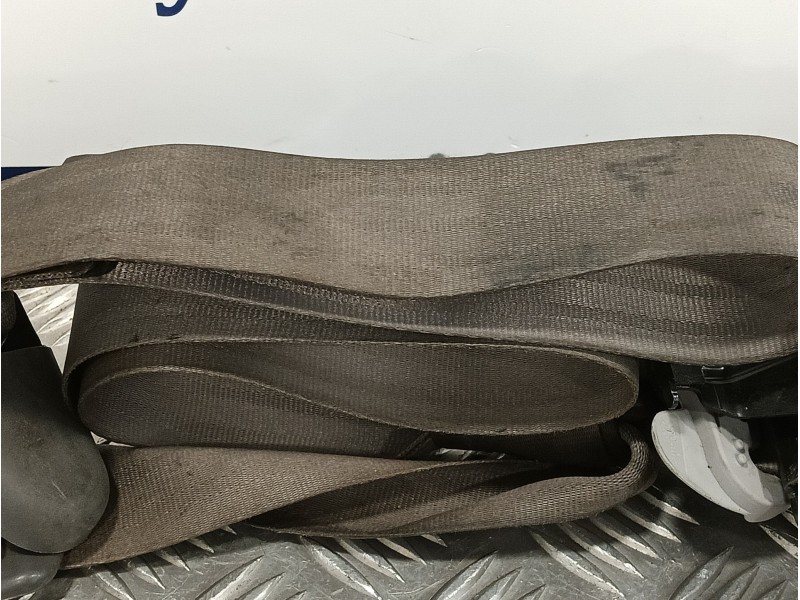 Recambio de cinturon seguridad delantero derecho para kia rio 1.5 crdi referencia OEM IAM 888801G100  