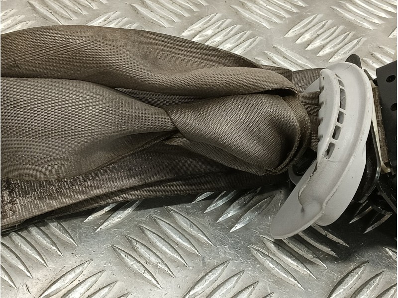 Recambio de cinturon seguridad delantero derecho para kia rio 1.5 crdi referencia OEM IAM 888801G100  