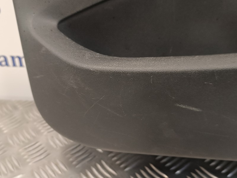 Recambio de guarnecido puerta delantera derecha para peugeot 208 1.2 12v e-vti referencia OEM IAM 96763525ZD  491100112819