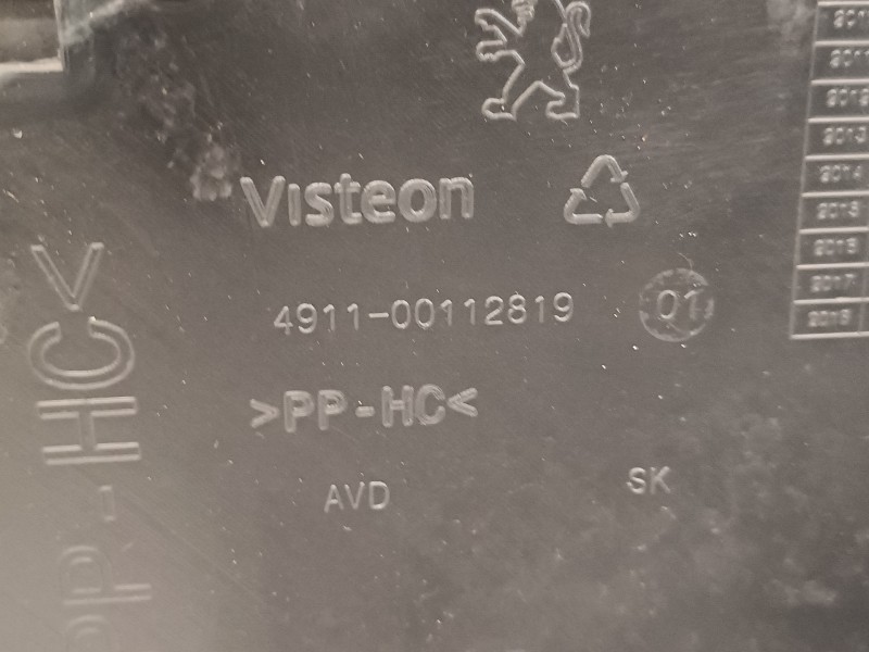 Recambio de guarnecido puerta delantera derecha para peugeot 208 1.2 12v e-vti referencia OEM IAM 96763525ZD  491100112819