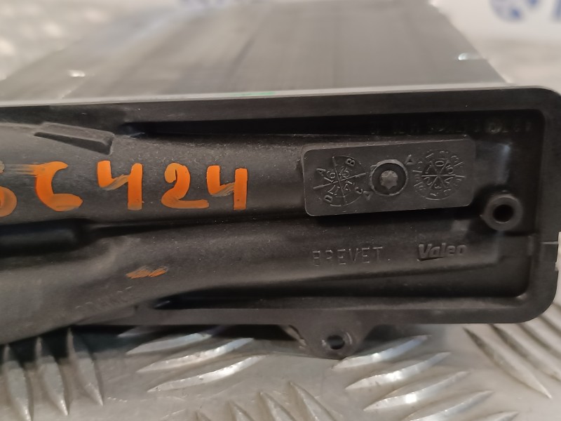 Recambio de radiador calefaccion / aire acondicionado para peugeot 208 1.2 12v e-vti referencia OEM IAM   