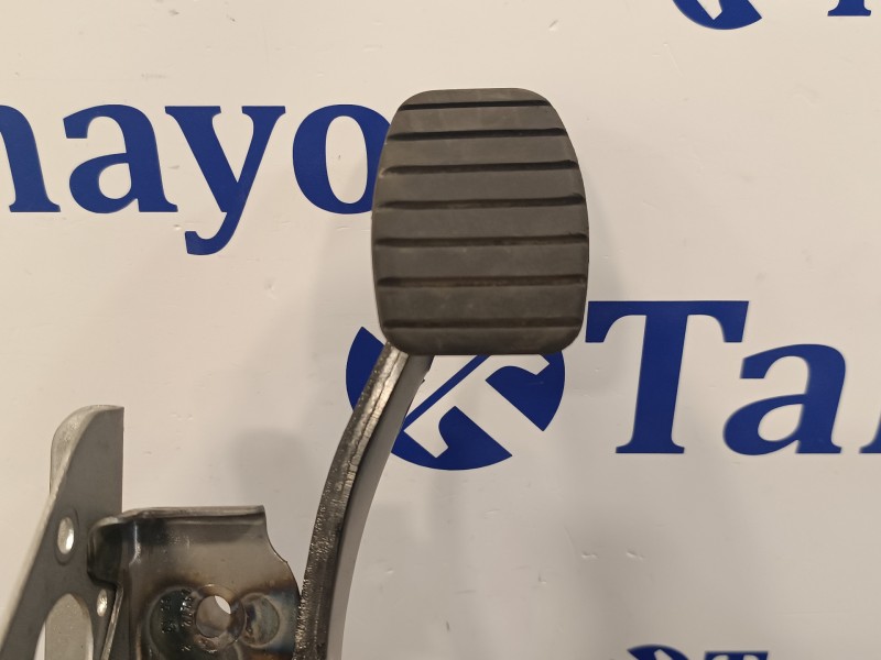 Recambio de pedal freno para renault clio iv 0.9 referencia OEM IAM   