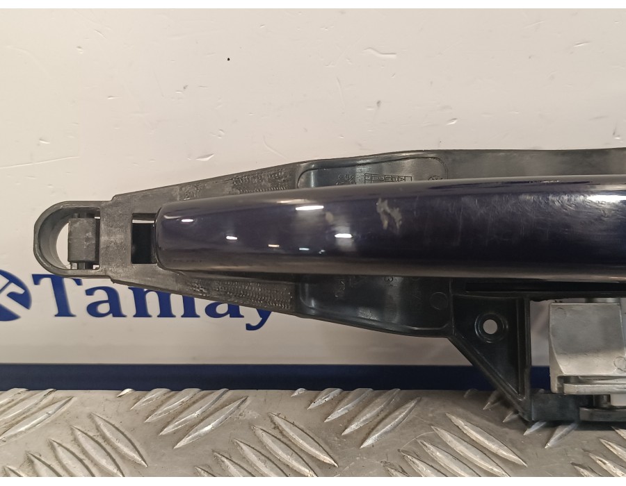 Recambio de maneta exterior trasera derecha para peugeot 208 1.2 12v e-vti referencia OEM IAM 9672961080  
