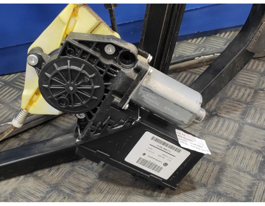 Recambio de elevalunas delantero izquierdo para volkswagen touareg (7l6) 2.5 tdi dpf referencia OEM IAM 7L0959701N 102236XXX 7L0