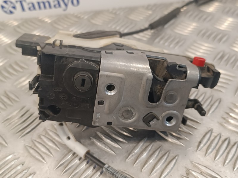 Recambio de cerradura puerta trasera derecha para peugeot 208 1.2 12v e-vti referencia OEM IAM   