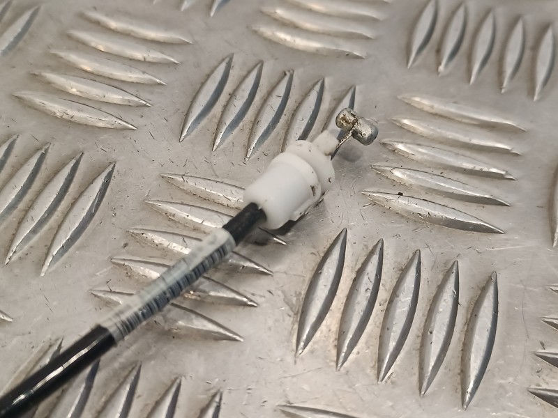 Recambio de cerradura puerta trasera derecha para peugeot 208 1.2 12v e-vti referencia OEM IAM   