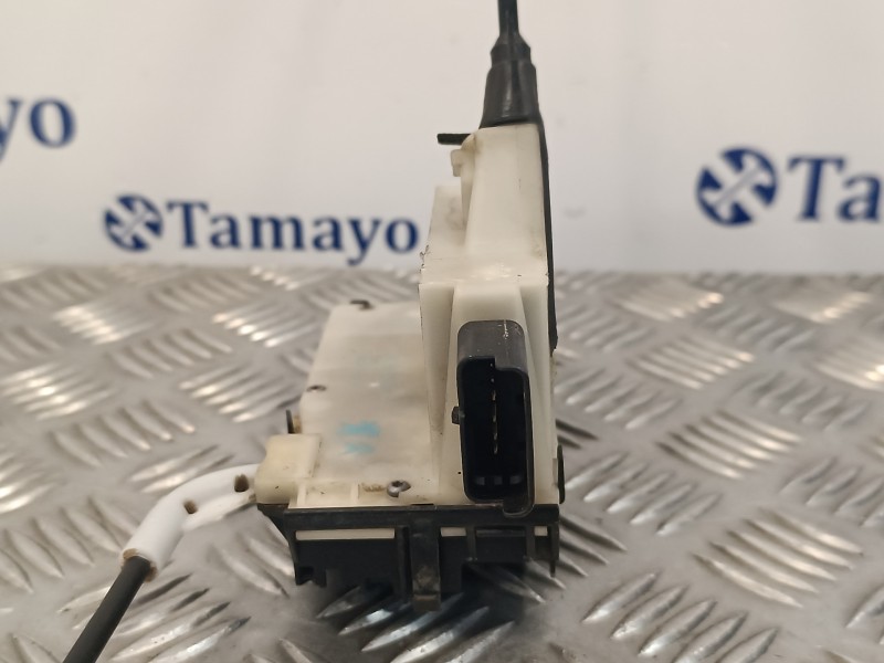 Recambio de cerradura puerta delantera derecha para peugeot 208 1.2 12v e-vti referencia OEM IAM   