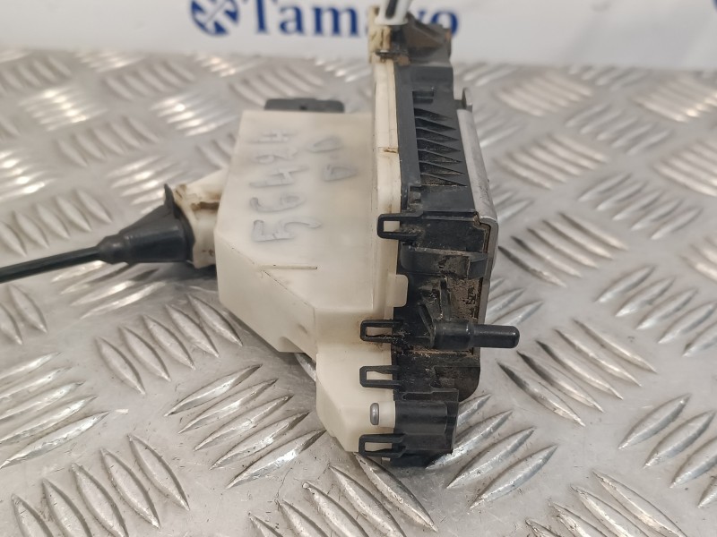 Recambio de cerradura puerta delantera derecha para peugeot 208 1.2 12v e-vti referencia OEM IAM   