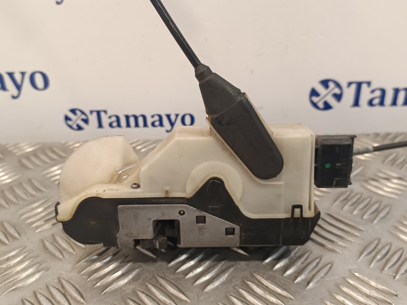 Recambio de cerradura puerta delantera izquierda para peugeot 208 1.2 12v e-vti referencia OEM IAM   