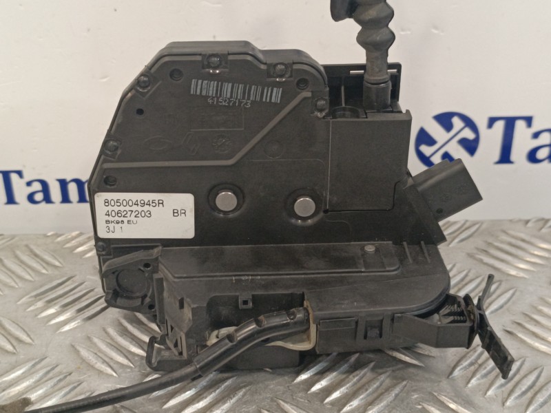 Recambio de cerradura puerta delantera derecha para renault clio iv 0.9 referencia OEM IAM 805004945R  40627203