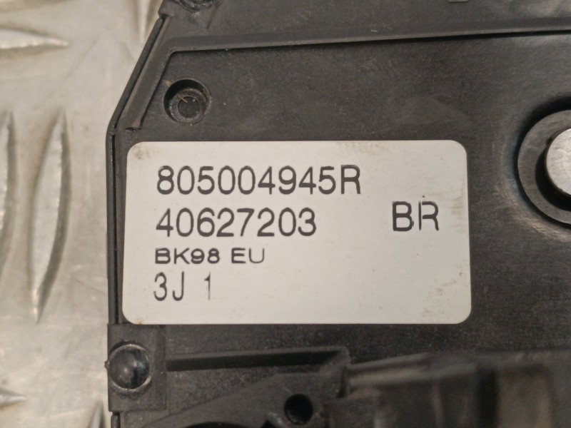 Recambio de cerradura puerta delantera derecha para renault clio iv 0.9 referencia OEM IAM 805004945R  40627203