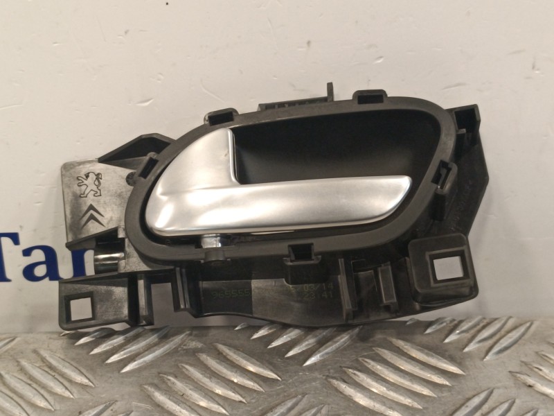 Recambio de maneta interior delantera izquierda para peugeot 208 1.2 12v e-vti referencia OEM IAM 96555518VV  