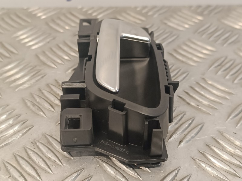 Recambio de maneta interior delantera izquierda para peugeot 208 1.2 12v e-vti referencia OEM IAM 96555518VV  