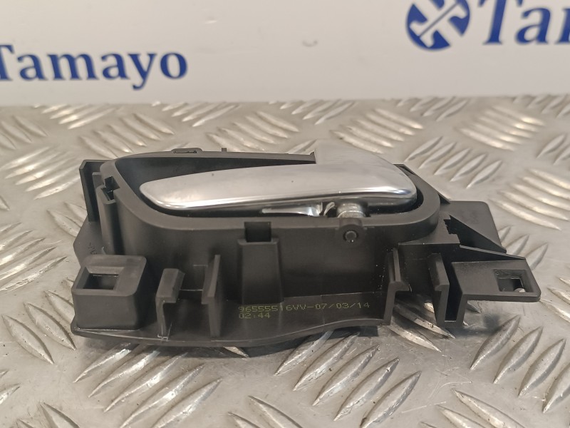 Recambio de maneta interior delantera derecha para peugeot 208 1.2 12v e-vti referencia OEM IAM 96555516VV  