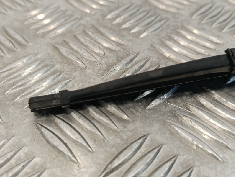 Recambio de brazo limpia delantero izquierdo para mini mini (r56) 1.4 16v cat referencia OEM IAM 80005586  