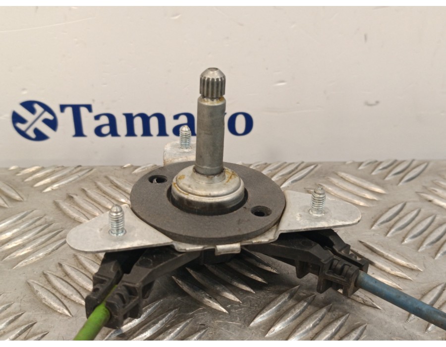 Recambio de elevalunas trasero derecho para peugeot 208 1.2 12v e-vti referencia OEM IAM 9673153880 32559000 A002C501