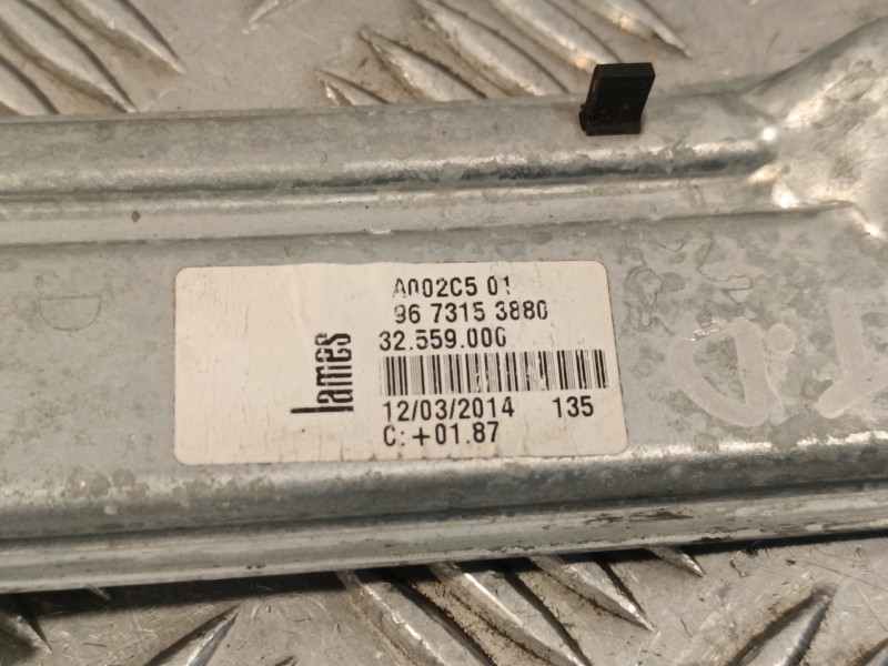 Recambio de elevalunas trasero derecho para peugeot 208 1.2 12v e-vti referencia OEM IAM 9673153880 32559000 A002C501