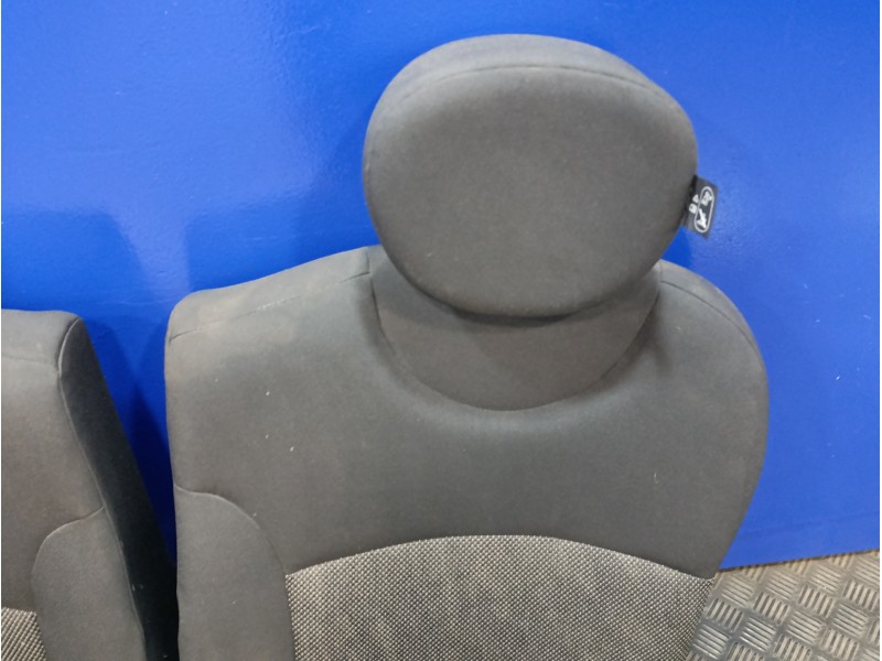 Recambio de asientos traseros para mini mini (r56) 1.4 16v cat referencia OEM IAM 52202751618  1387331