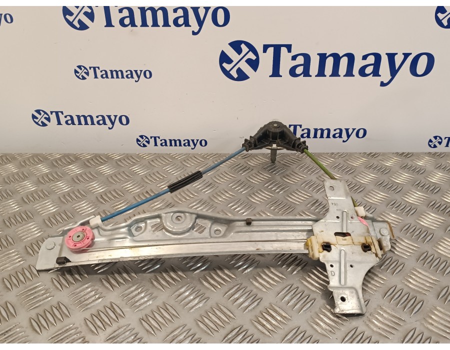 Recambio de elevalunas trasero derecho para peugeot 208 1.2 12v e-vti referencia OEM IAM 9673153880 32559000 A002C501