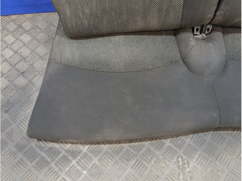 Recambio de asientos traseros para mini mini (r56) 1.4 16v cat referencia OEM IAM 52202751618  1387331