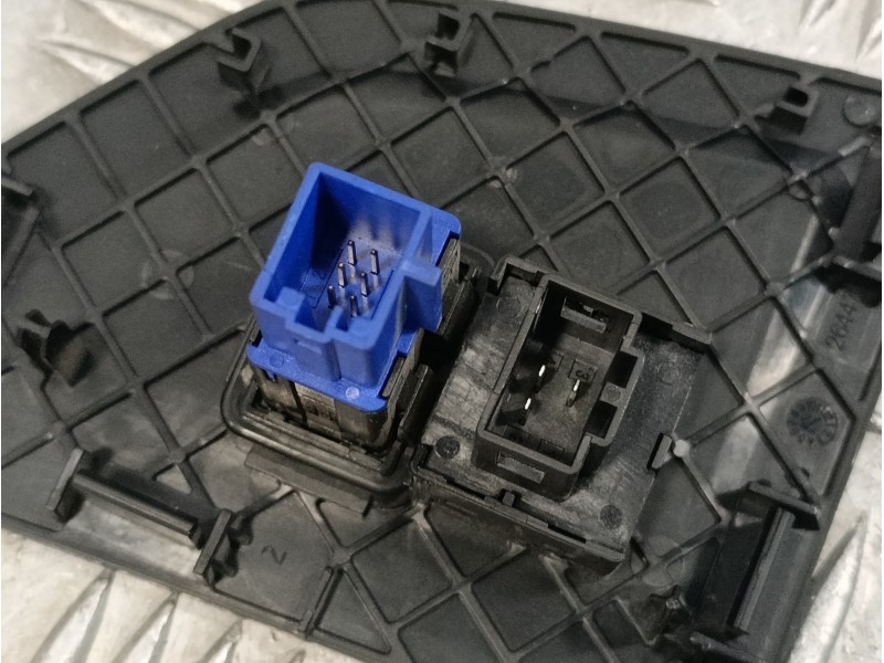 Recambio de warning para volkswagen polo 1.0 tsi referencia OEM IAM 2G0953509KQ  2G1919225RDY