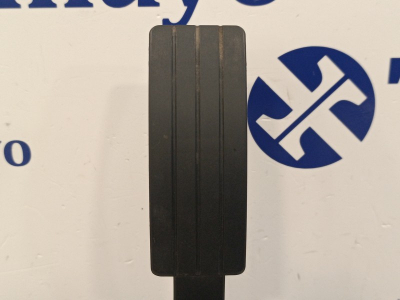 Recambio de pedal acelerador para renault clio iv 0.9 referencia OEM IAM 180029347R  6PV00997807