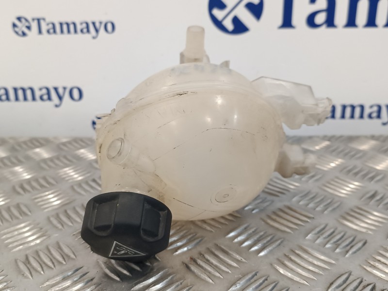 Recambio de deposito expansion para peugeot 208 1.2 12v e-vti referencia OEM IAM 9800777280  980077728001