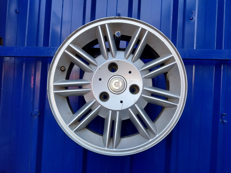 Recambio de llanta para smart fortwo coupe 0.7 referencia OEM IAM 0007941V001  