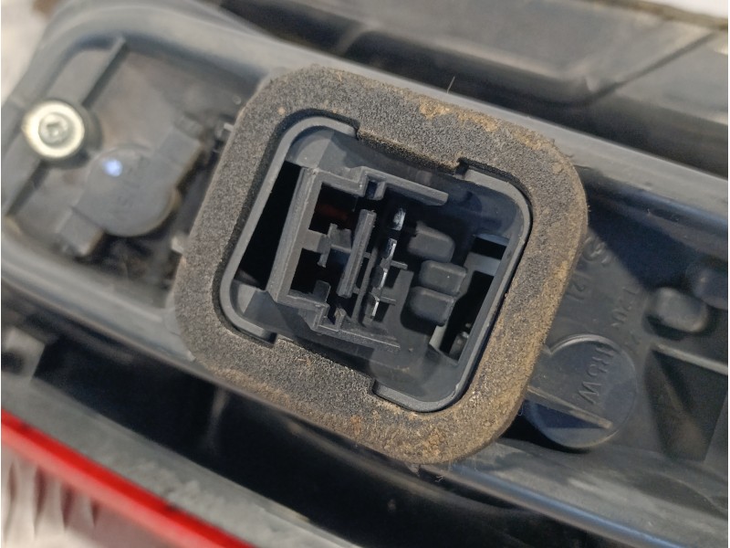 Recambio de piloto trasero izquierdo para fiat grande punto (199) 1.4 cat referencia OEM IAM 27460102  51701589