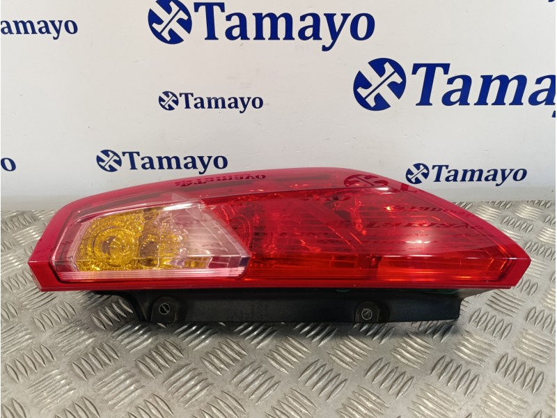 Recambio de piloto trasero derecho para fiat grande punto (199) 1.4 cat referencia OEM IAM 27460202  51701590