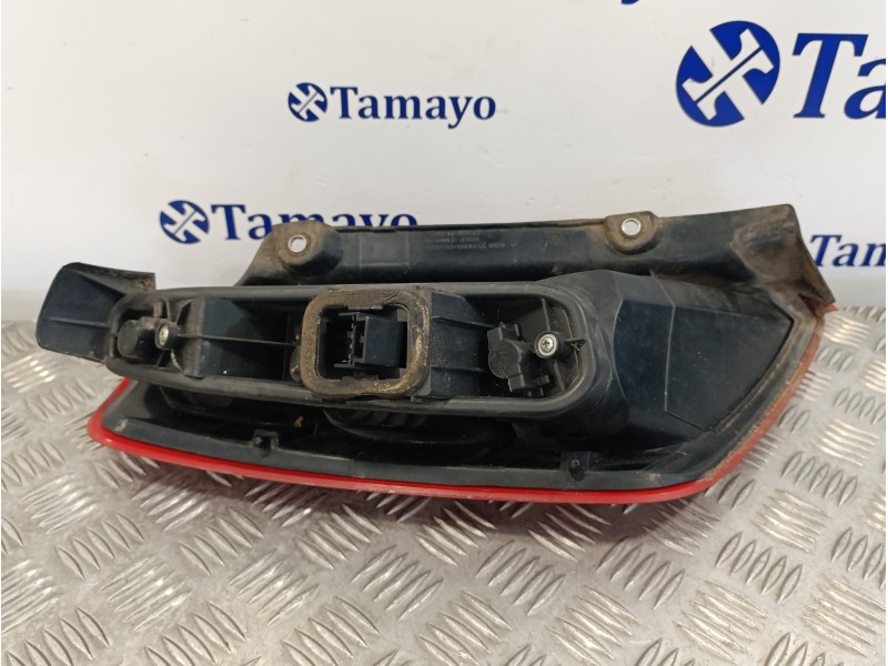 Recambio de piloto trasero derecho para fiat grande punto (199) 1.4 cat referencia OEM IAM 27460202  51701590