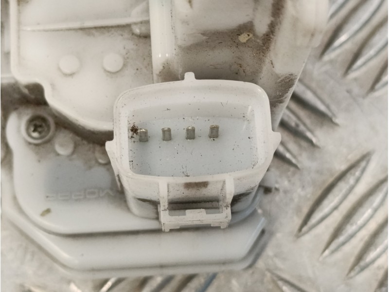 Recambio de cerradura puerta trasera izquierda para fiat tipo ii (357) berlina 1.6 jtdm 16v referencia OEM IAM 519834810  