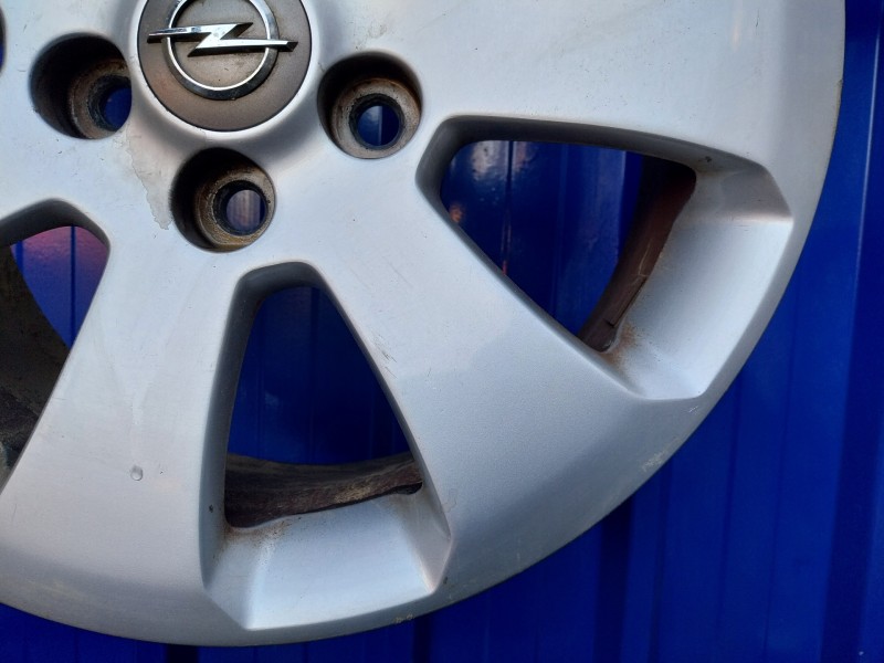 Recambio de llanta para opel insignia berlina 2.0 cdti cat referencia OEM IAM 13235010  