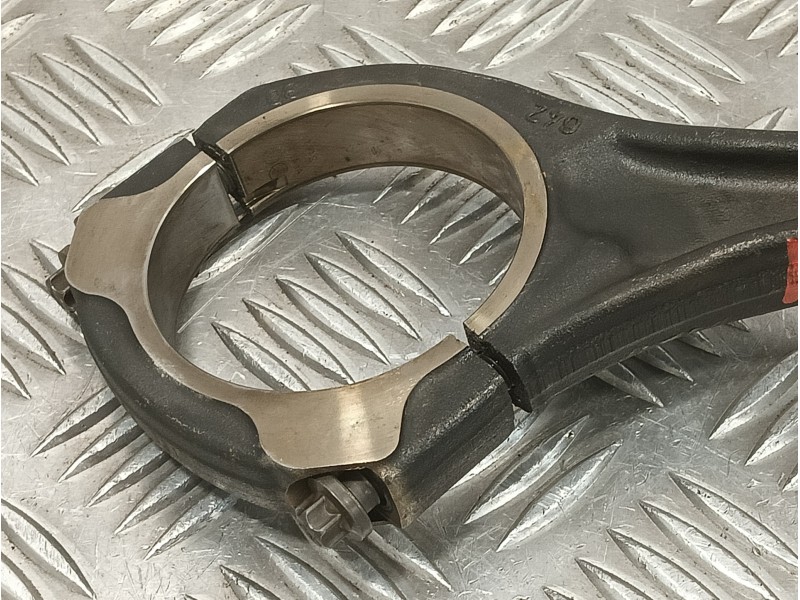 Recambio de biela para mercedes-benz clase e (w212) lim. 3.0 cdi cat referencia OEM IAM 8370B  