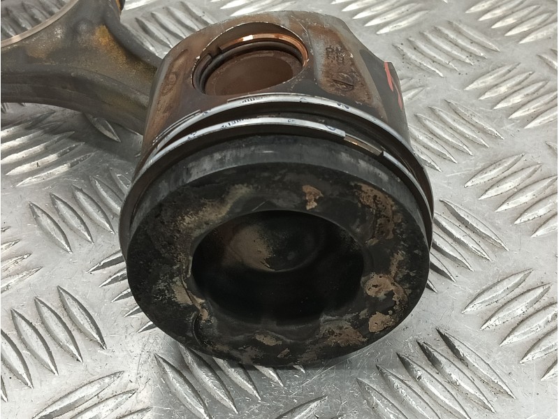 Recambio de biela para mercedes-benz clase e (w212) lim. 3.0 cdi cat referencia OEM IAM 8370B  