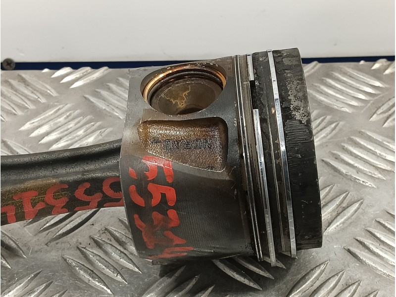 Recambio de biela para mercedes-benz clase e (w212) lim. 3.0 cdi cat referencia OEM IAM 8370B  