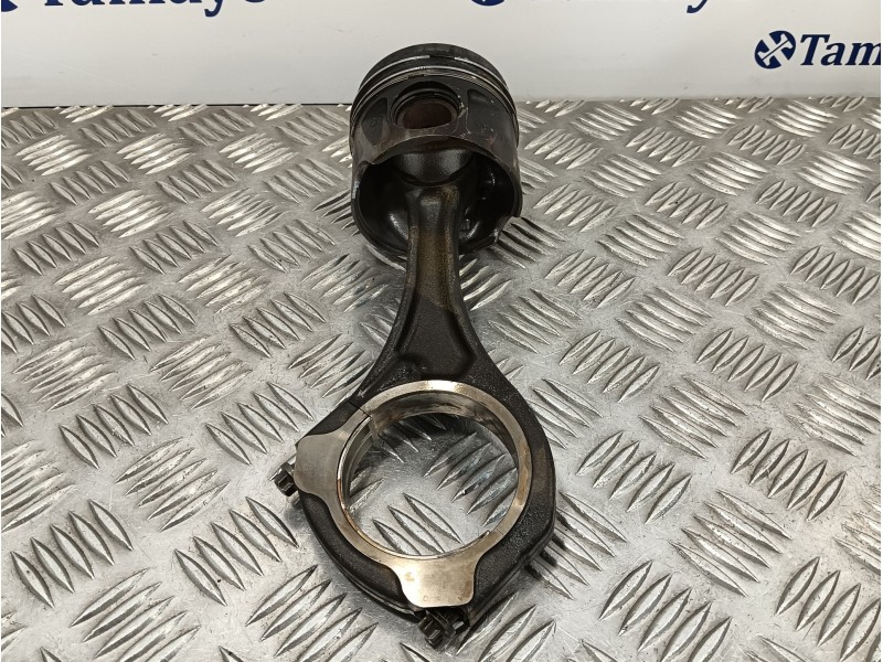 Recambio de biela para mercedes-benz clase e (w212) lim. 3.0 cdi cat referencia OEM IAM 8370B  