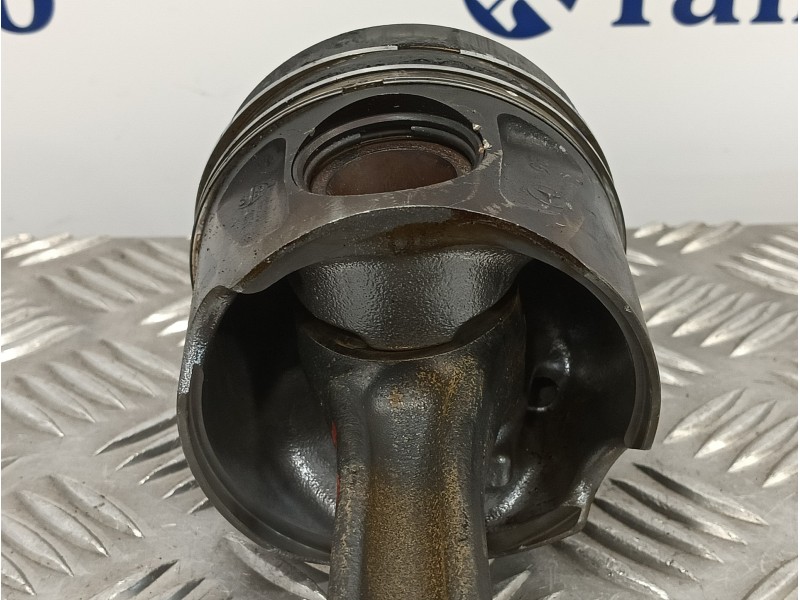 Recambio de biela para mercedes-benz clase e (w212) lim. 3.0 cdi cat referencia OEM IAM 8370B  