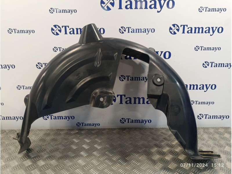 Recambio de plastico paso rueda trasero derecho para renault captur ii 1.3 tce referencia OEM IAM 767484221R  
