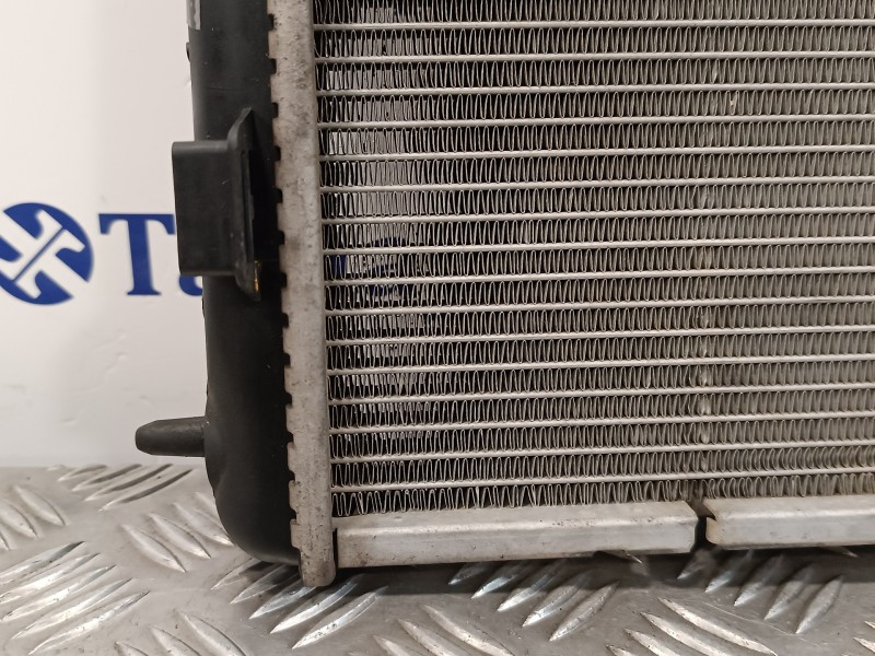 Recambio de radiador agua para peugeot 208 1.2 12v e-vti referencia OEM IAM 886160000  95007T01