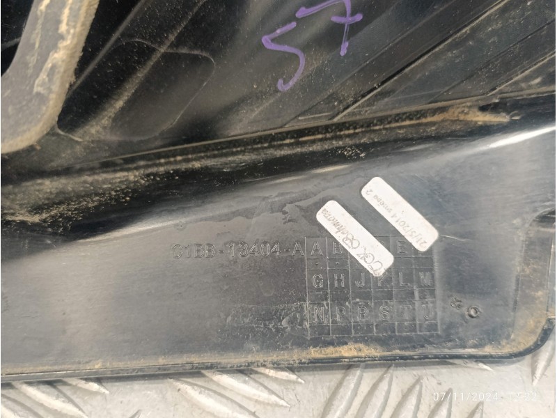 Recambio de piloto trasero derecho para ford fiesta (ccn) 1.25 16v cat referencia OEM IAM C1BB13404A  