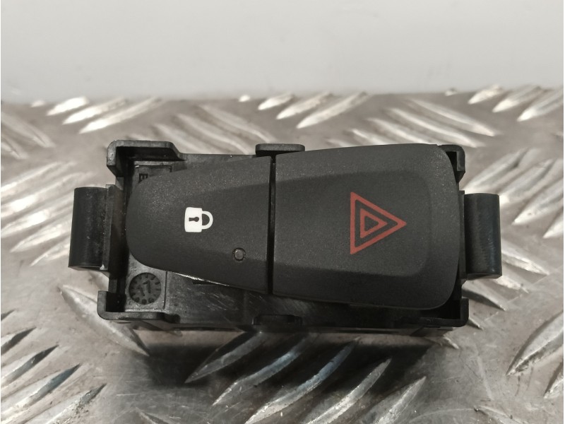 Recambio de warning para dacia lodgy 1.2 16v tce cat referencia OEM IAM E3160601A  