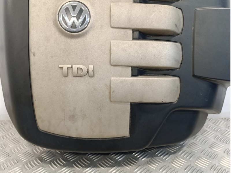 Recambio de tapa motor para volkswagen touareg (7l6) 2.5 tdi dpf referencia OEM IAM 070103927  