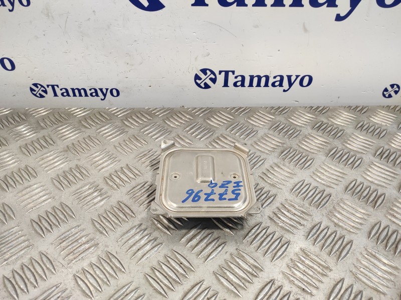 Recambio de centralita faros xenon para renault clio iv referencia OEM IAM 260556623R  A2C90665803