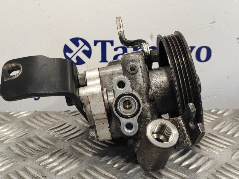 Recambio de bomba direccion para nissan nt400 cabstar (01/20214) referencia OEM IAM 42261085  42261085