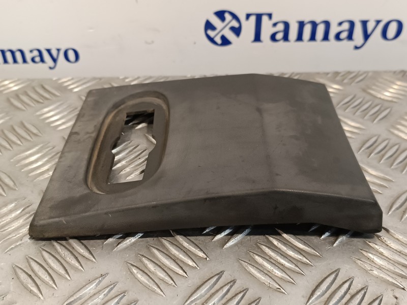 Recambio de moldura exterior delantera izquierda para volkswagen crafter caja cerrada 2.0 tdi referencia OEM IAM A9066901182  