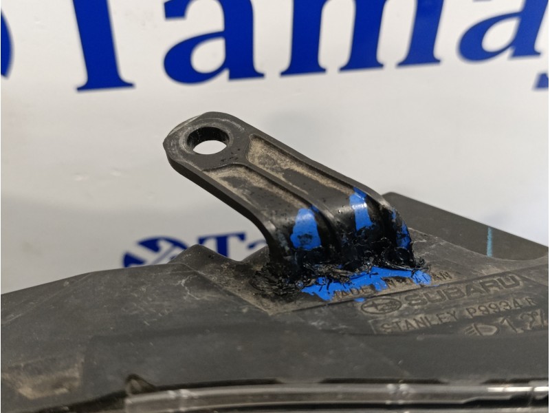 Recambio de faro derecho para subaru xv 2.0 cat referencia OEM IAM   