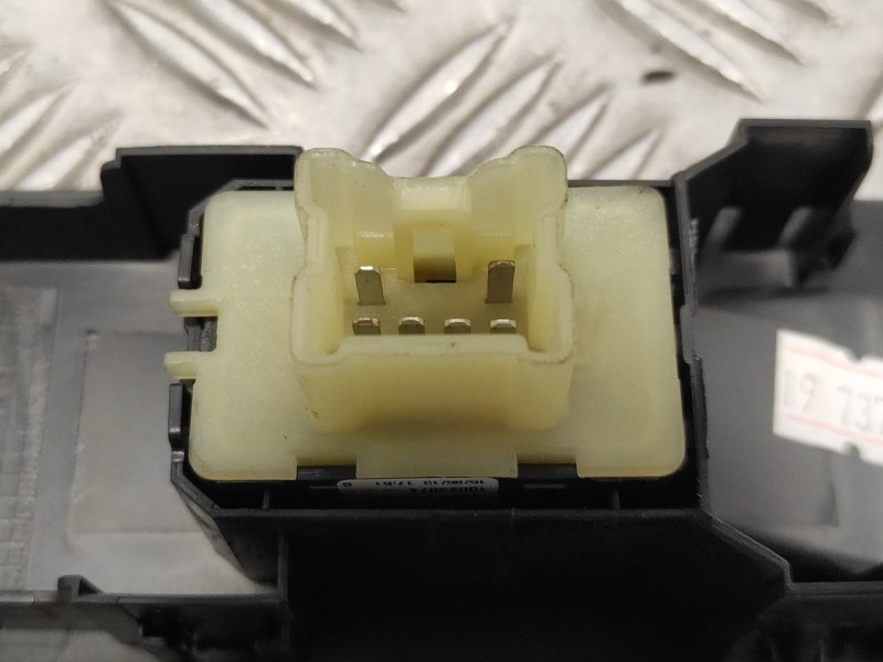 Recambio de mando elevalunas delantero derecho para renault clio iv referencia OEM IAM 809602454R  1135206X